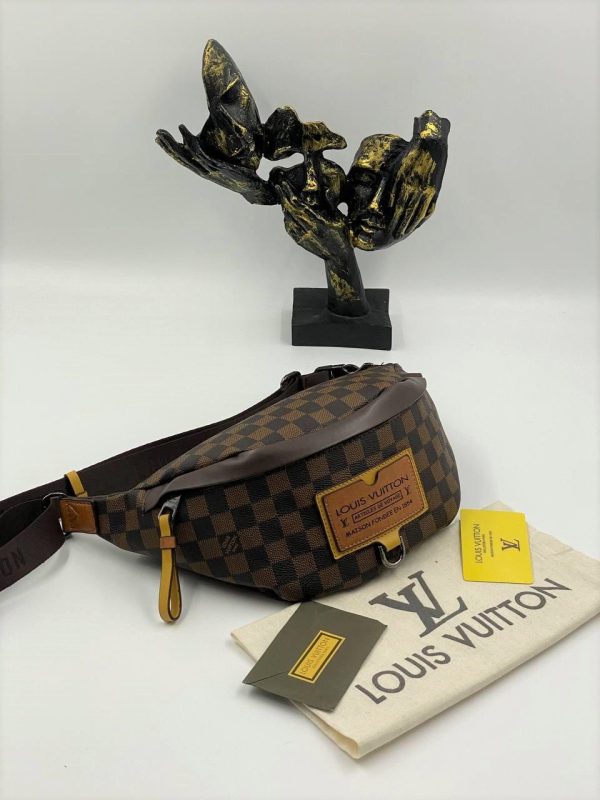 Louis Vuitton Discovery Bumbag Gaston labels For Men - Image 2