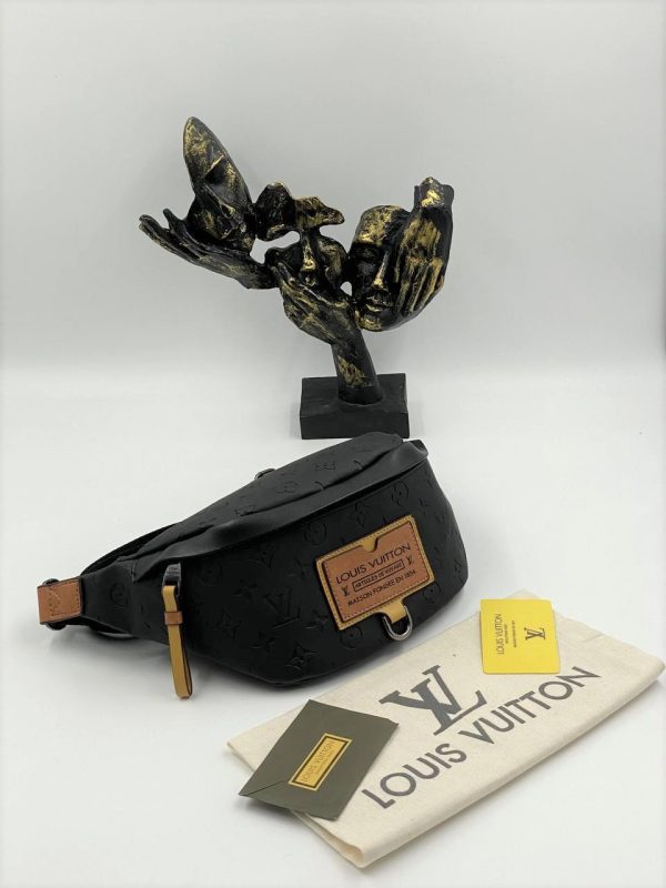 Louis Vuitton Discovery Bumbag Gaston labels For Men - Image 4