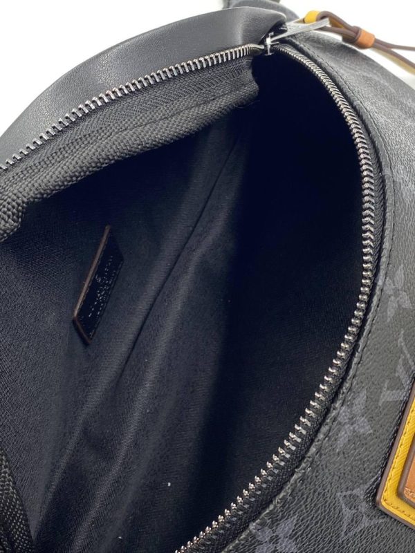 Louis Vuitton Discovery Bumbag Gaston labels For Men - Image 7