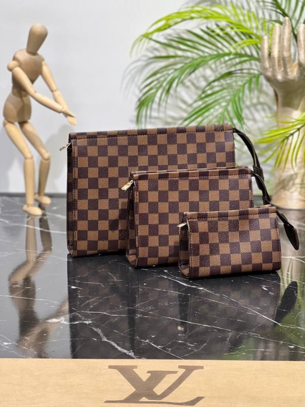 Louis Vuitton Toiletry Pouch Set Online For Women - Image 4